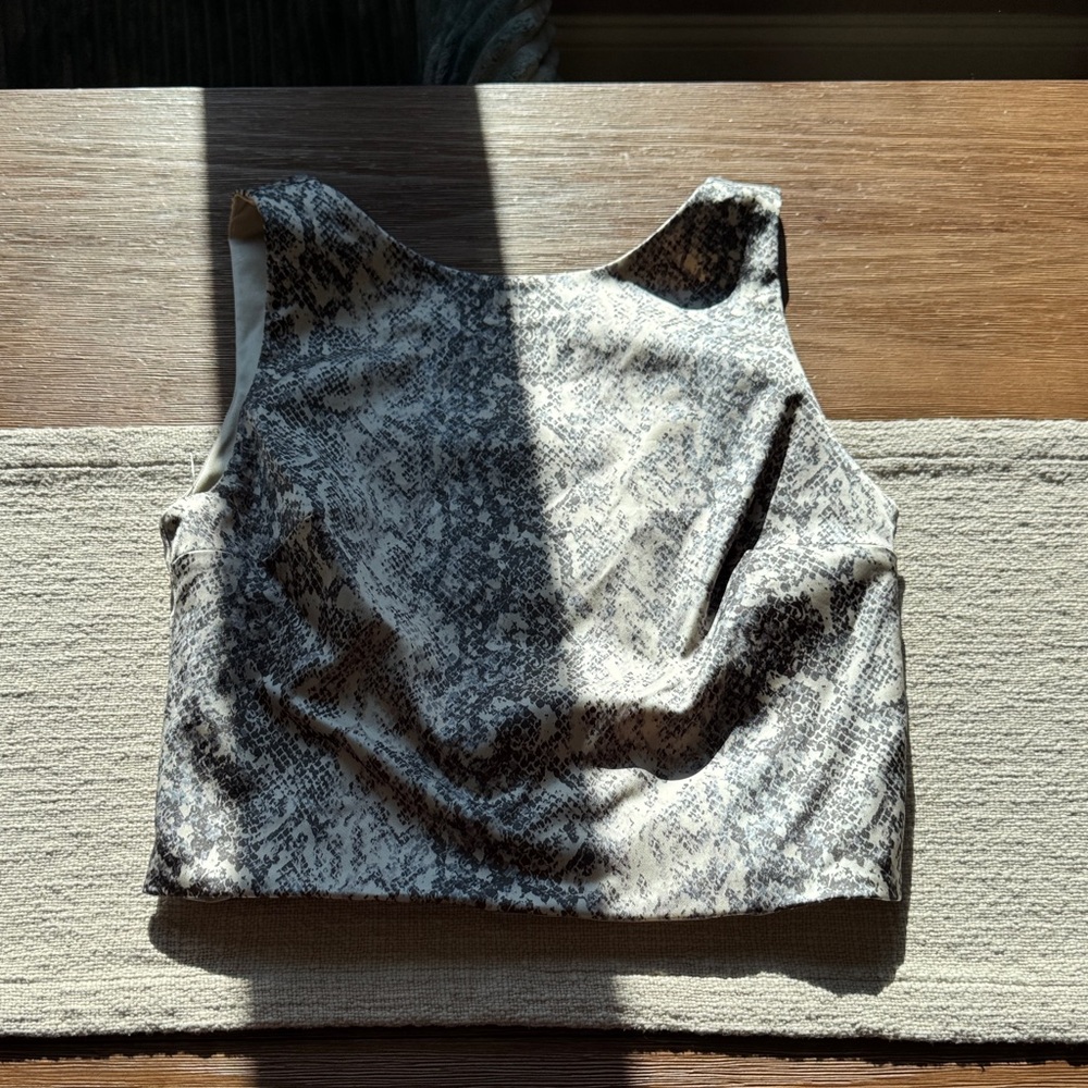 Abercrombie & Fitch Cream and Black Snake Print Crop Top